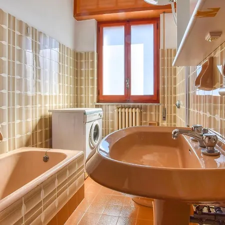 Stunning In Apartment Montepaone